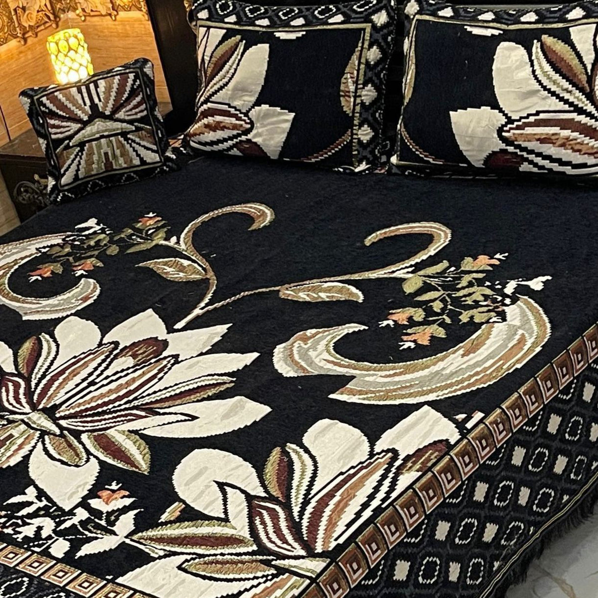Fancy Velvet Bed Sheet Set - 4 Pieces  FVB 221