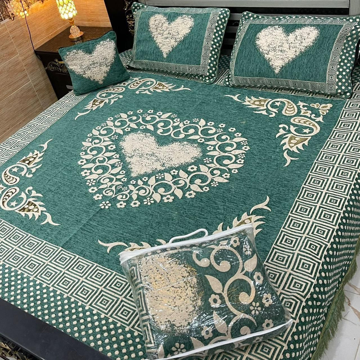 Fancy Velvet Bed Sheet Set - 4 Pieces  FVB 233