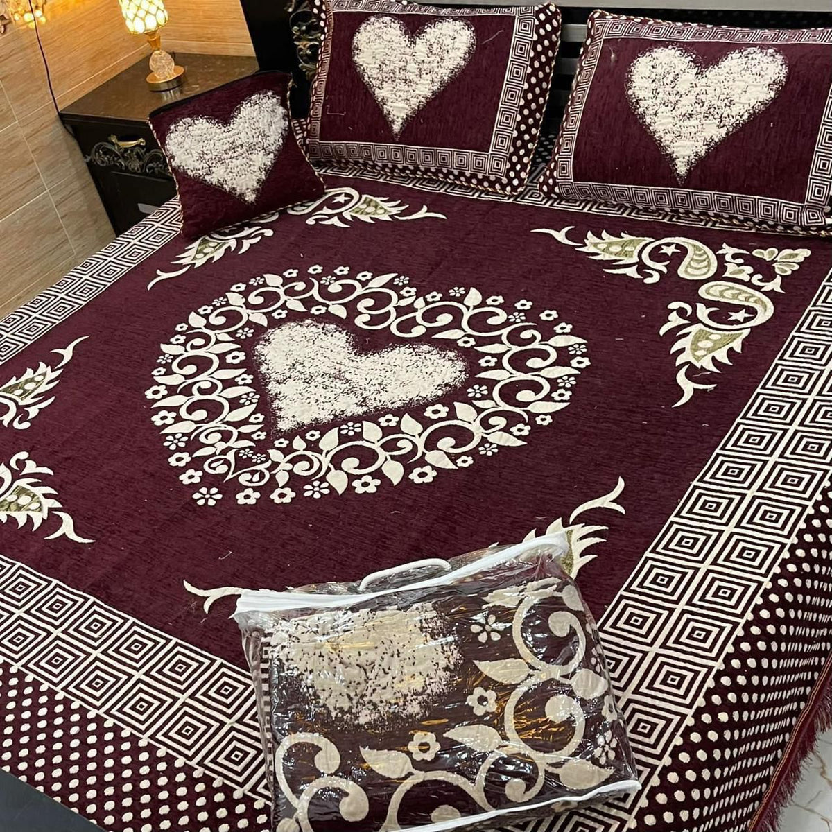 Fancy Velvet Bed Sheet Set - 4 Pieces  FVB 234