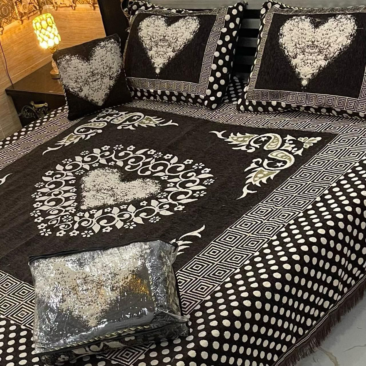 Fancy Velvet Bed Sheet Set - 4 Pieces  FVB 240