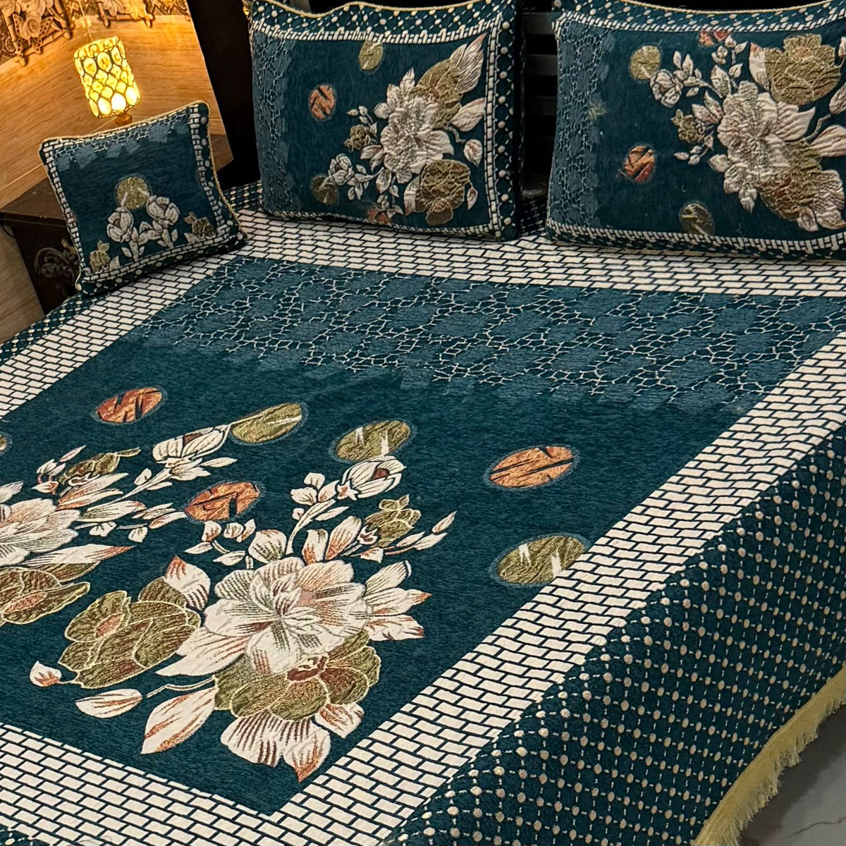 Fancy Velvet Bed Sheet Set - 4 Pieces  FVB 254